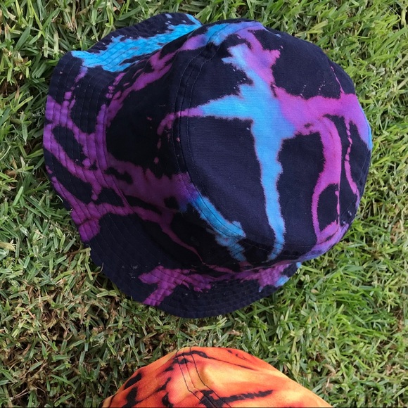 Trippie Dyed Bucket Hat 💧 - Picture 3 of 3